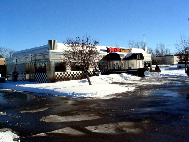 Grand Diner (Dons of Traverse City) - Dons Tc January 2004 (newer photo)